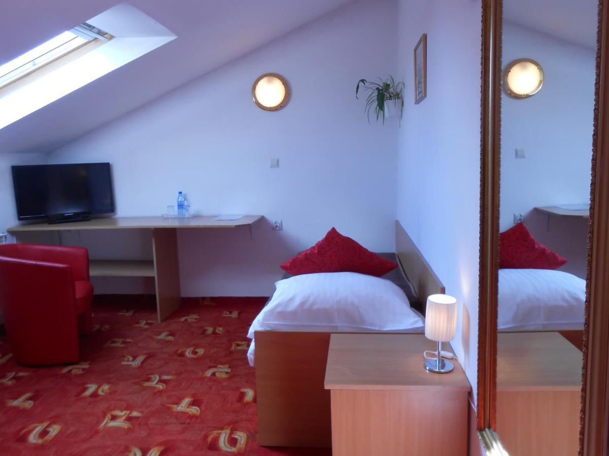 Hotel As Biała Podlaska Rom bilde